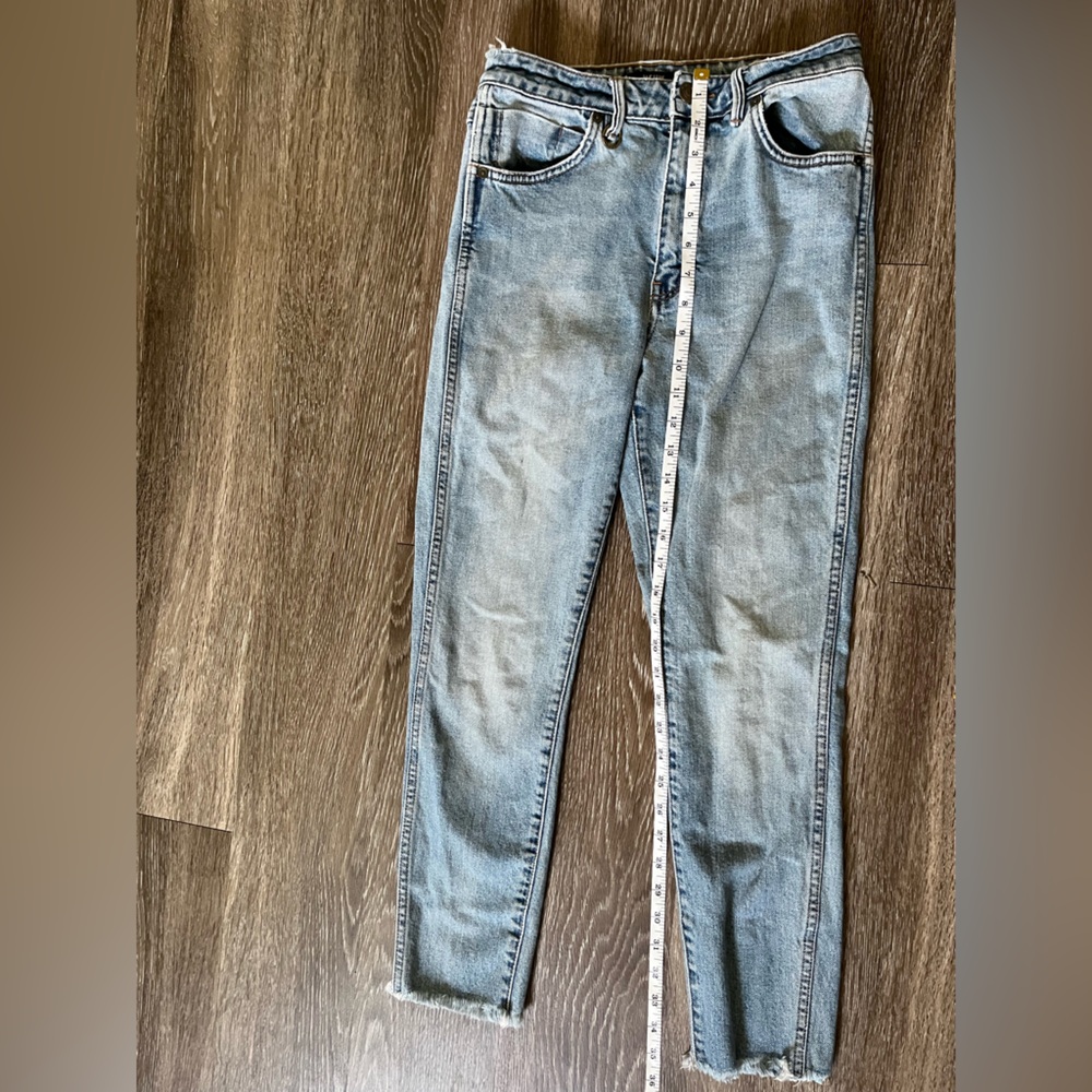 Neuw light wash size 28 jeans